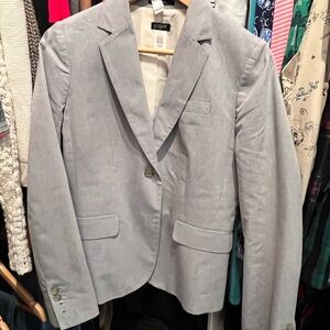 JCrew chambray schoolboy blazer is nearly new, no damage, excellent condition.